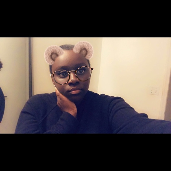 Meet your Posher, La'Dasia - Picture 2 of 2